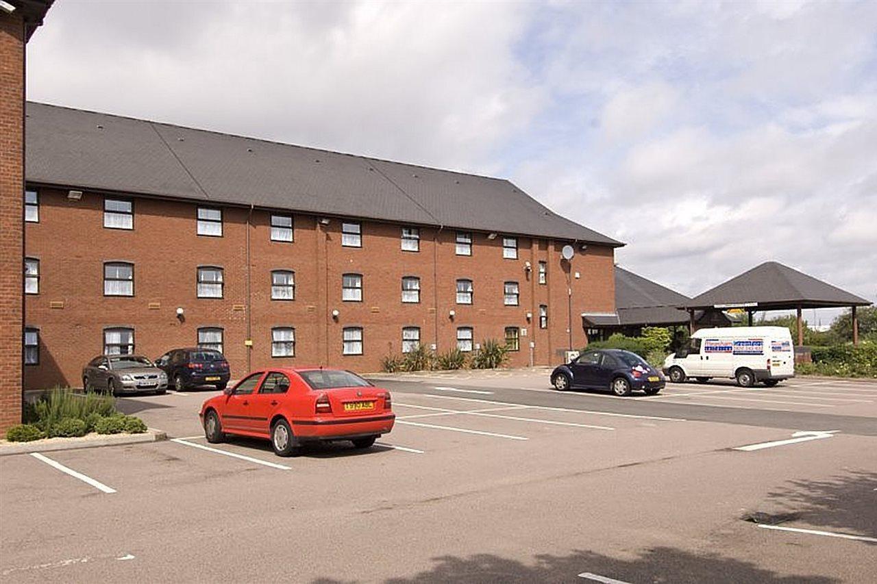 Premier Inn Birmingham City - Aston Esterno foto