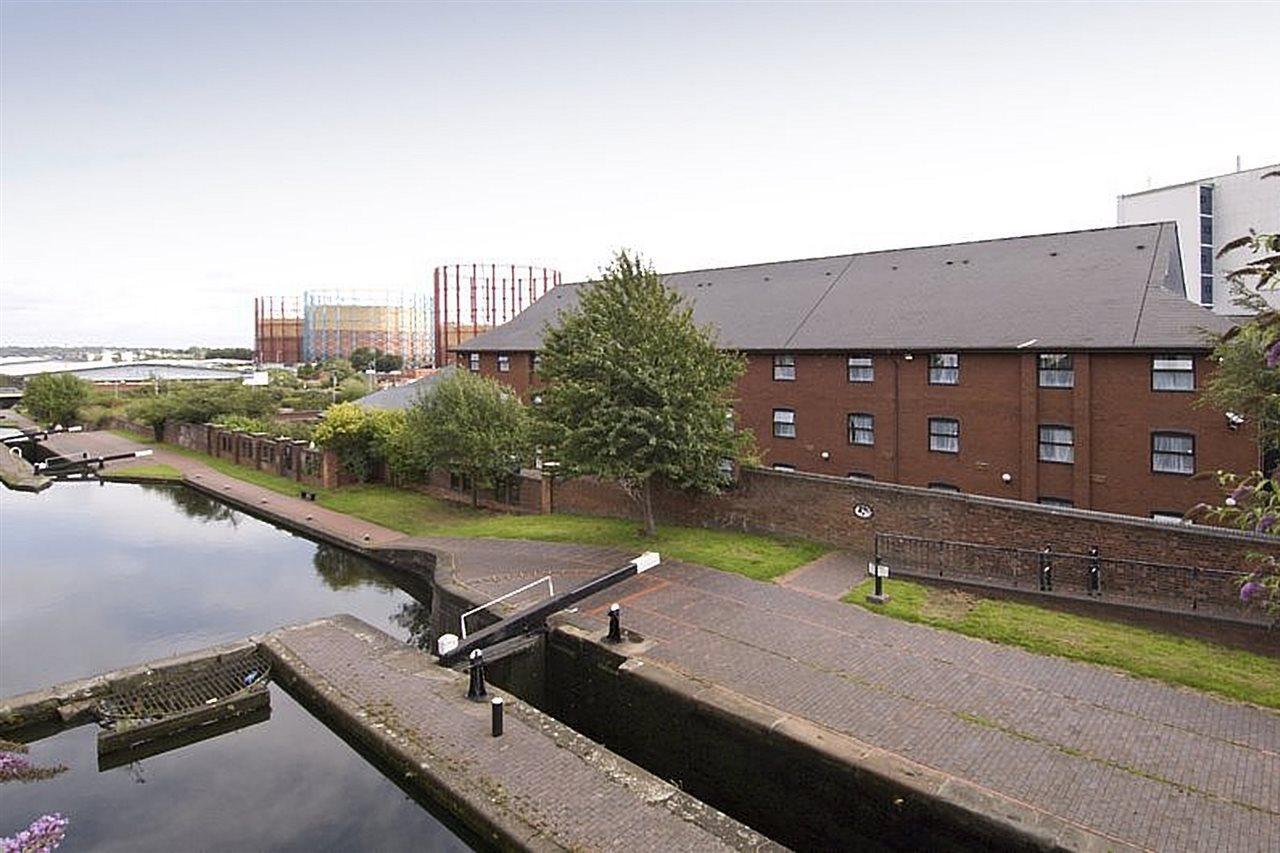 Premier Inn Birmingham City - Aston Esterno foto