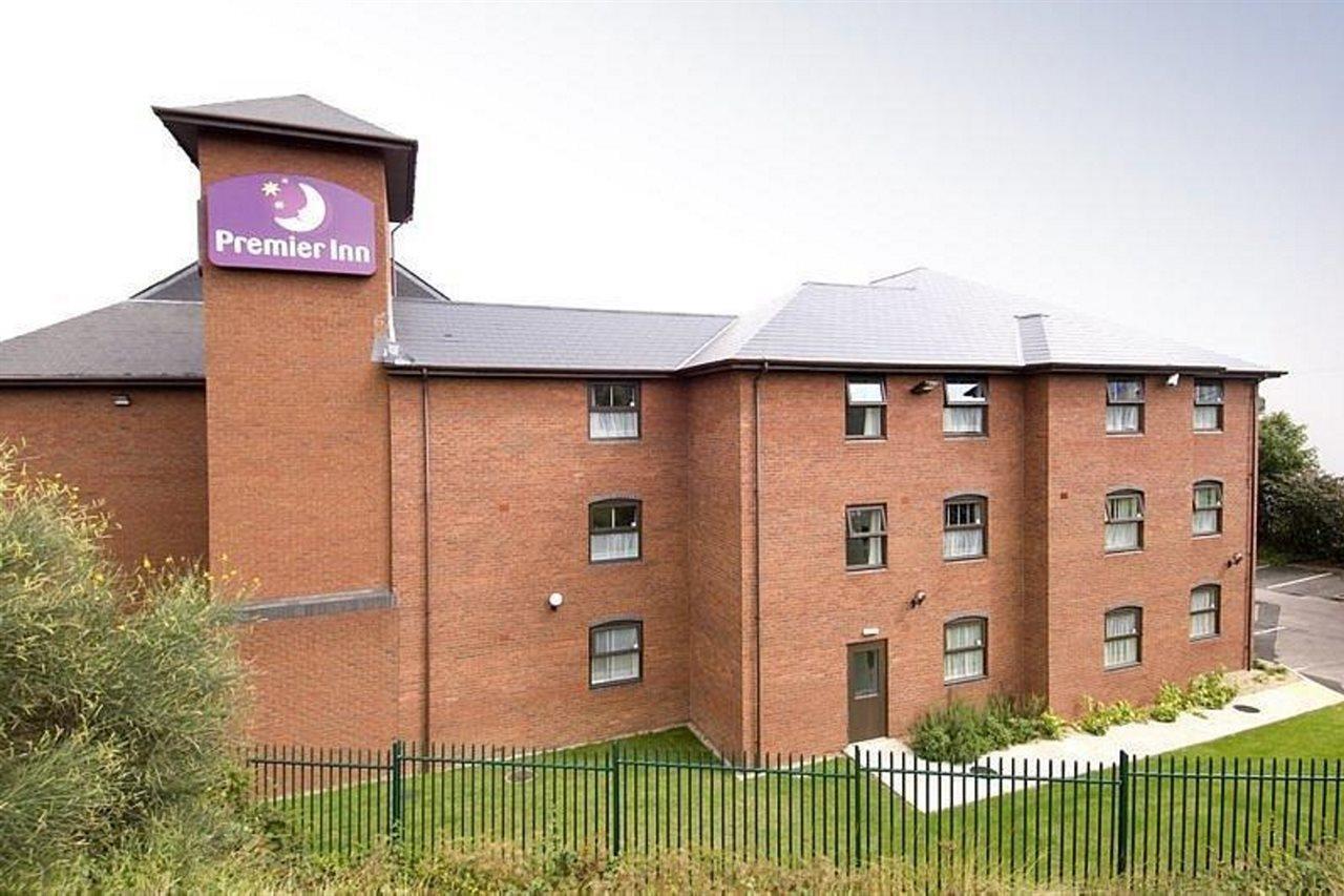 Premier Inn Birmingham City - Aston Esterno foto