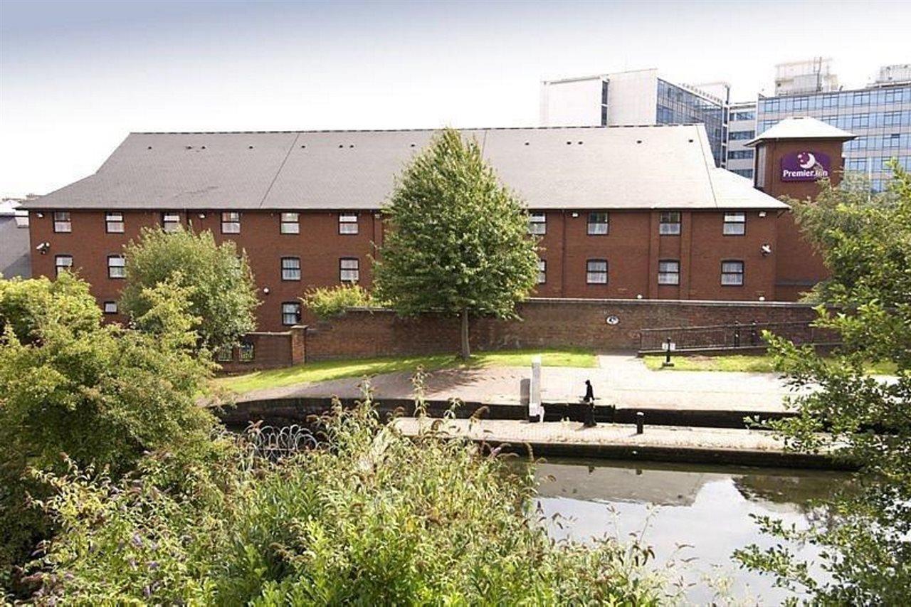 Premier Inn Birmingham City - Aston Esterno foto